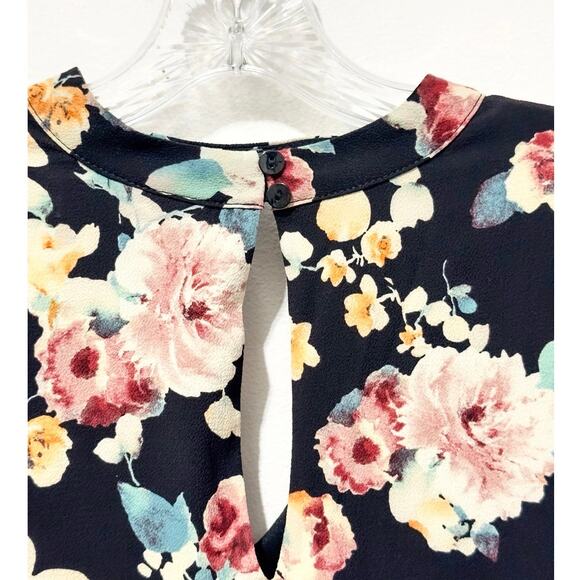 B Collection by Bobeau - Long Sleeve, Black & Floral, Shift Dress (size S) - Picture 4 of 4